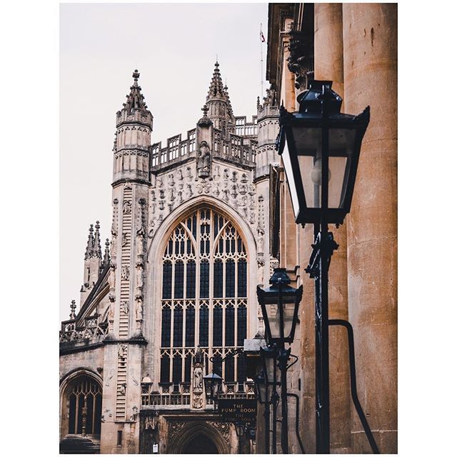 oh my god twitter doesn’t include alt text from images in their API